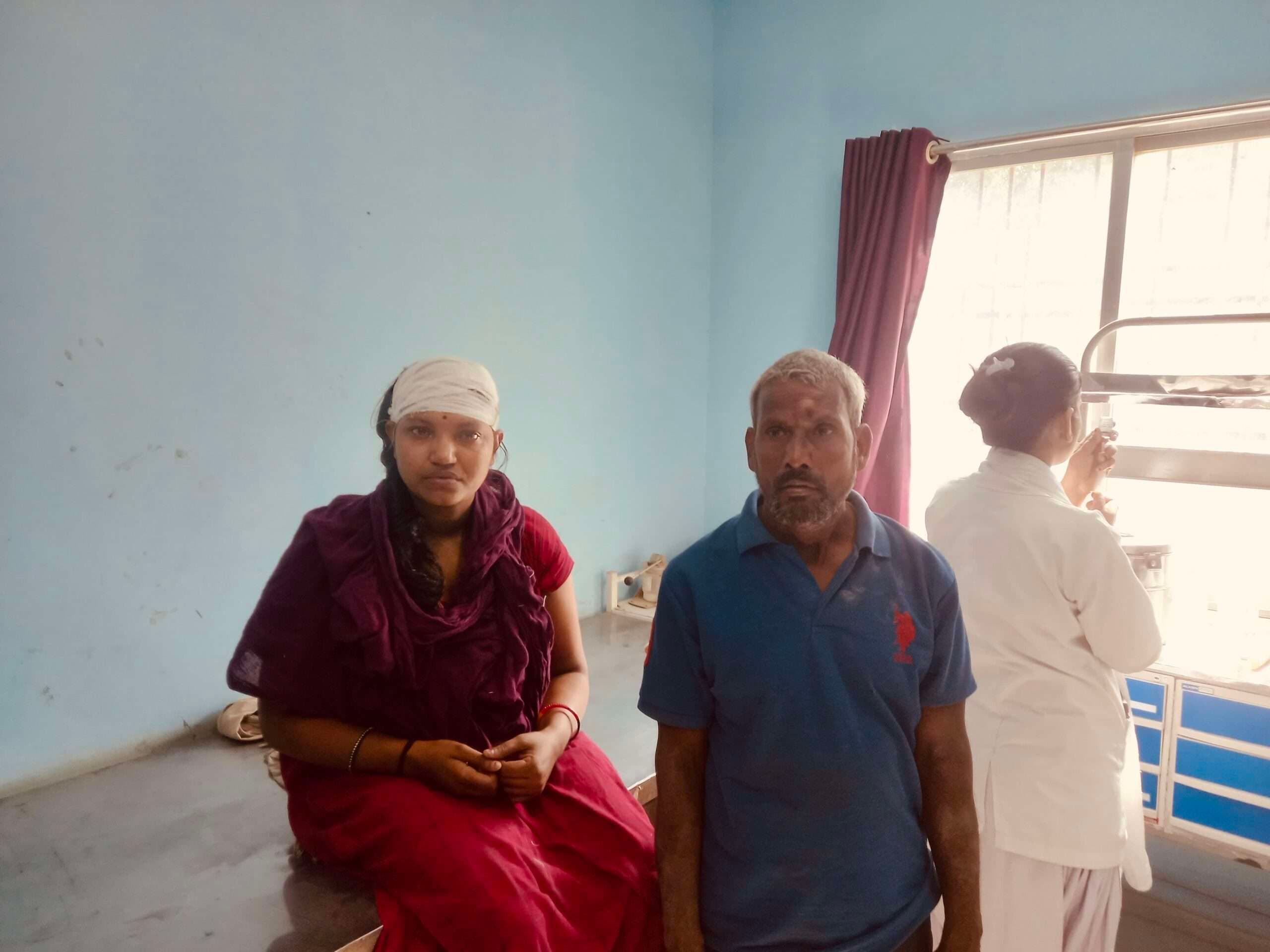 जमीन के विवाद में ससुर व बहू पर दाब-ईंट से जानलेवा हमला, बहू की हालत गंभीर, रेफर