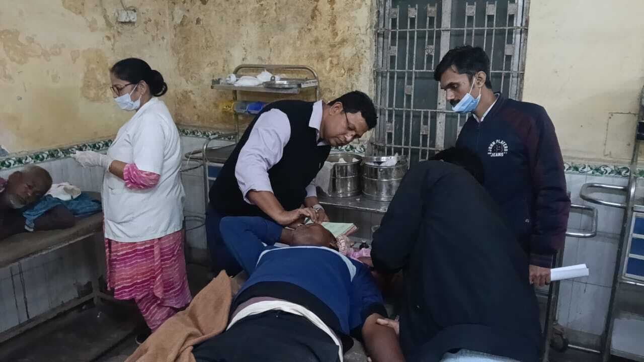 जादोपुर में जमीन के विवाद को लेकर दो पक्षों में झड़प, एक ही परिवार के पांच लोग घायल