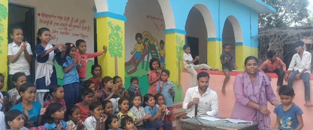 स्कूल में उत्साहपूर्वक मनाया गया संविधान दिवस