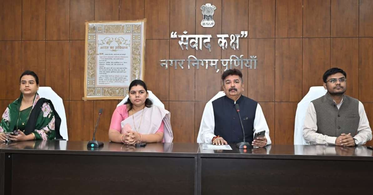 बीते 75 वर्षों में संविधान की वजह से ही देश ने की काफी तरक्की : महापौर