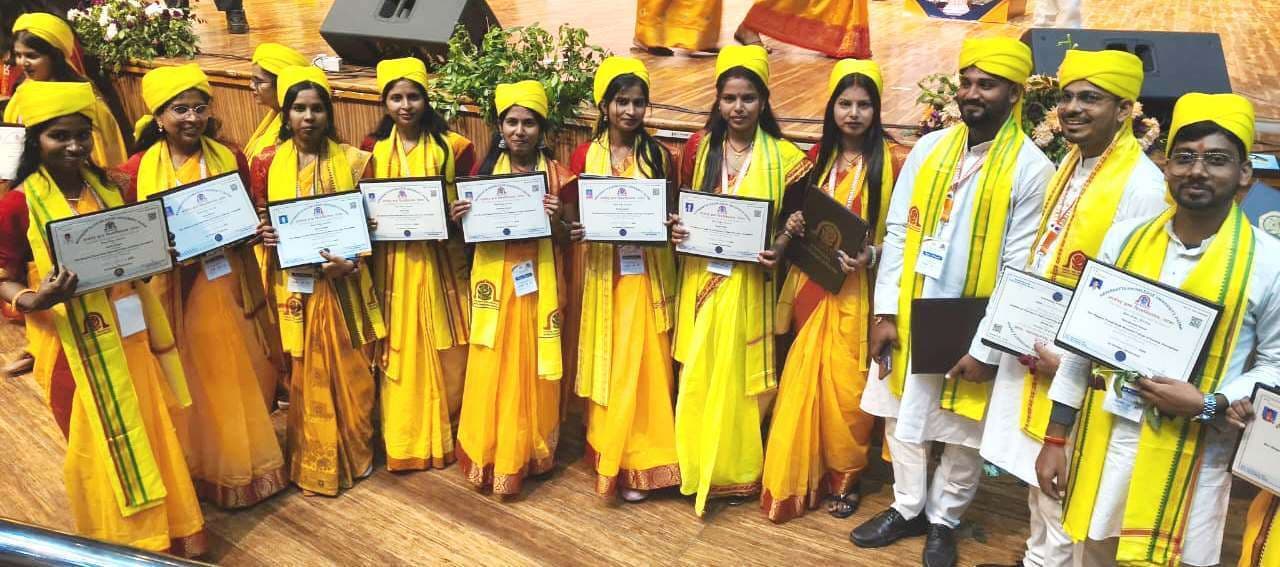 दीक्षांत समारोह में बीएससी व पोस्ट बीएससी नर्सिंग के छात्र–छात्राएं हुए शामिल