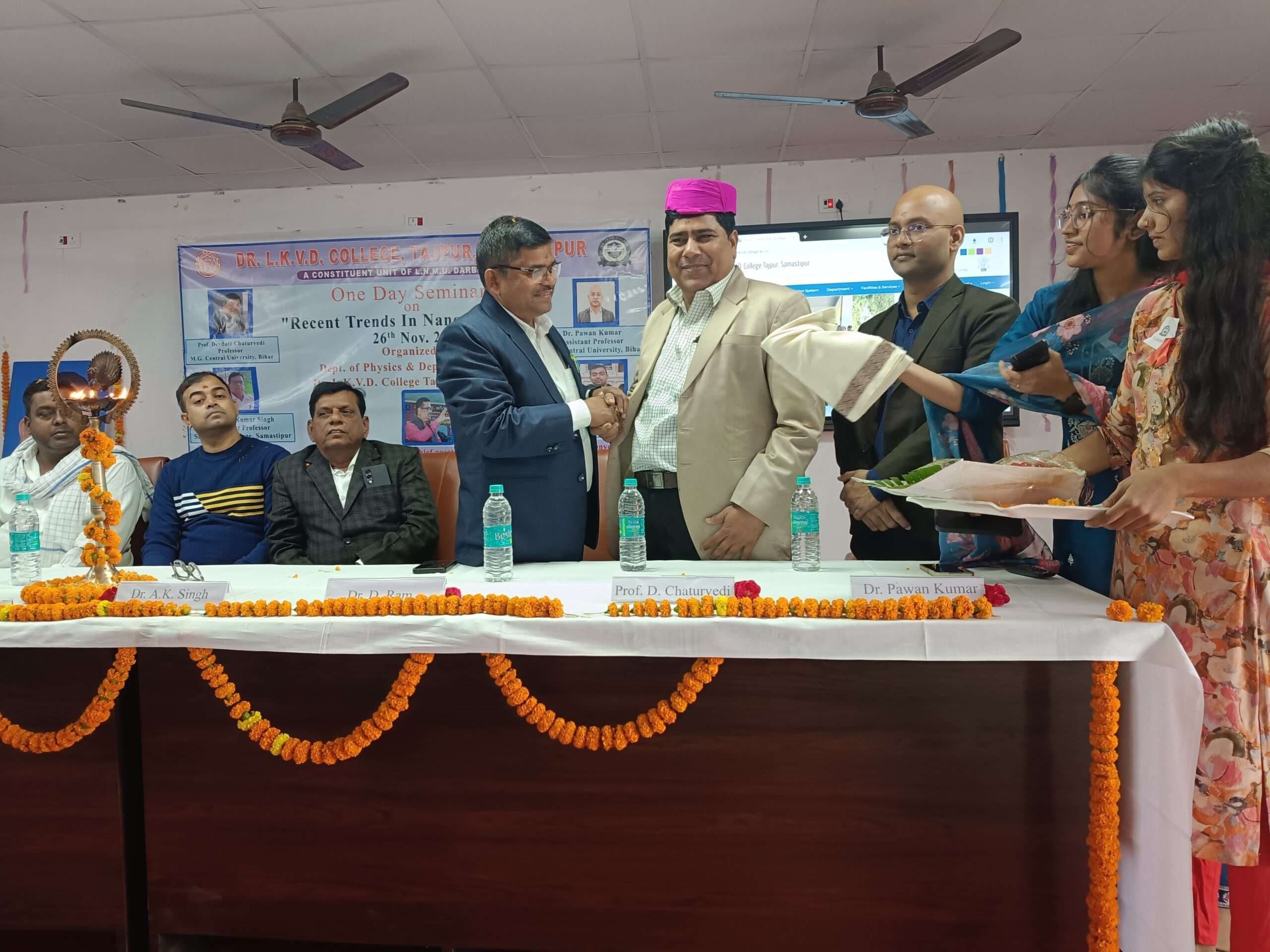 Samastipur News:सेमिनार में नैनो मेटेरियल की उपयोगिता प्रस्तुत