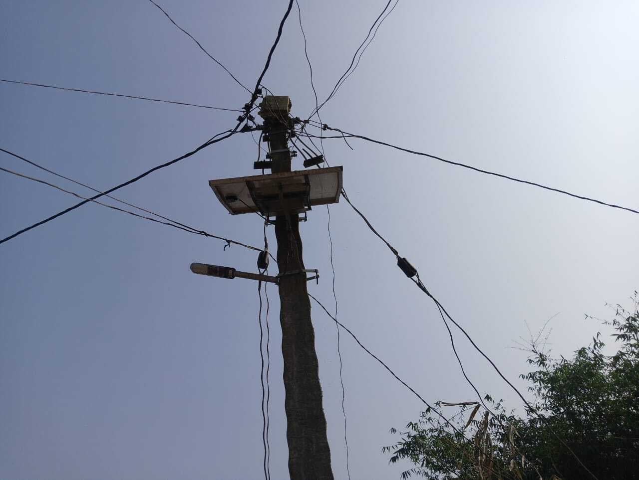 गांवों में लगे सोलर स्ट्रीट लाइट महज कुछ महीने के बाद ही हो रहे खराब