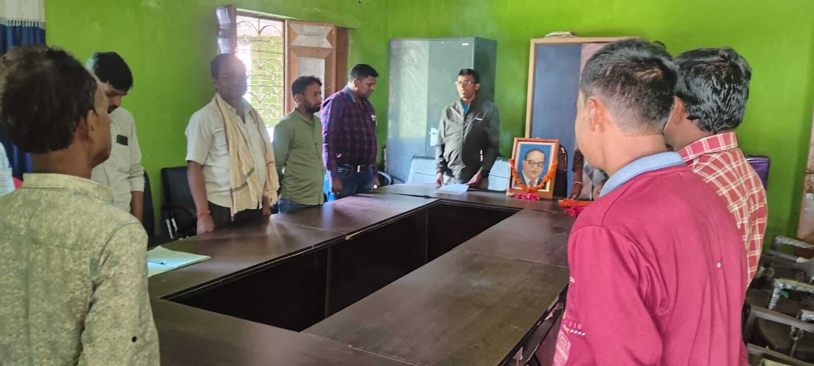 विद्यार्थियों ने संविधान की  प्रस्तावना का किया पाठ