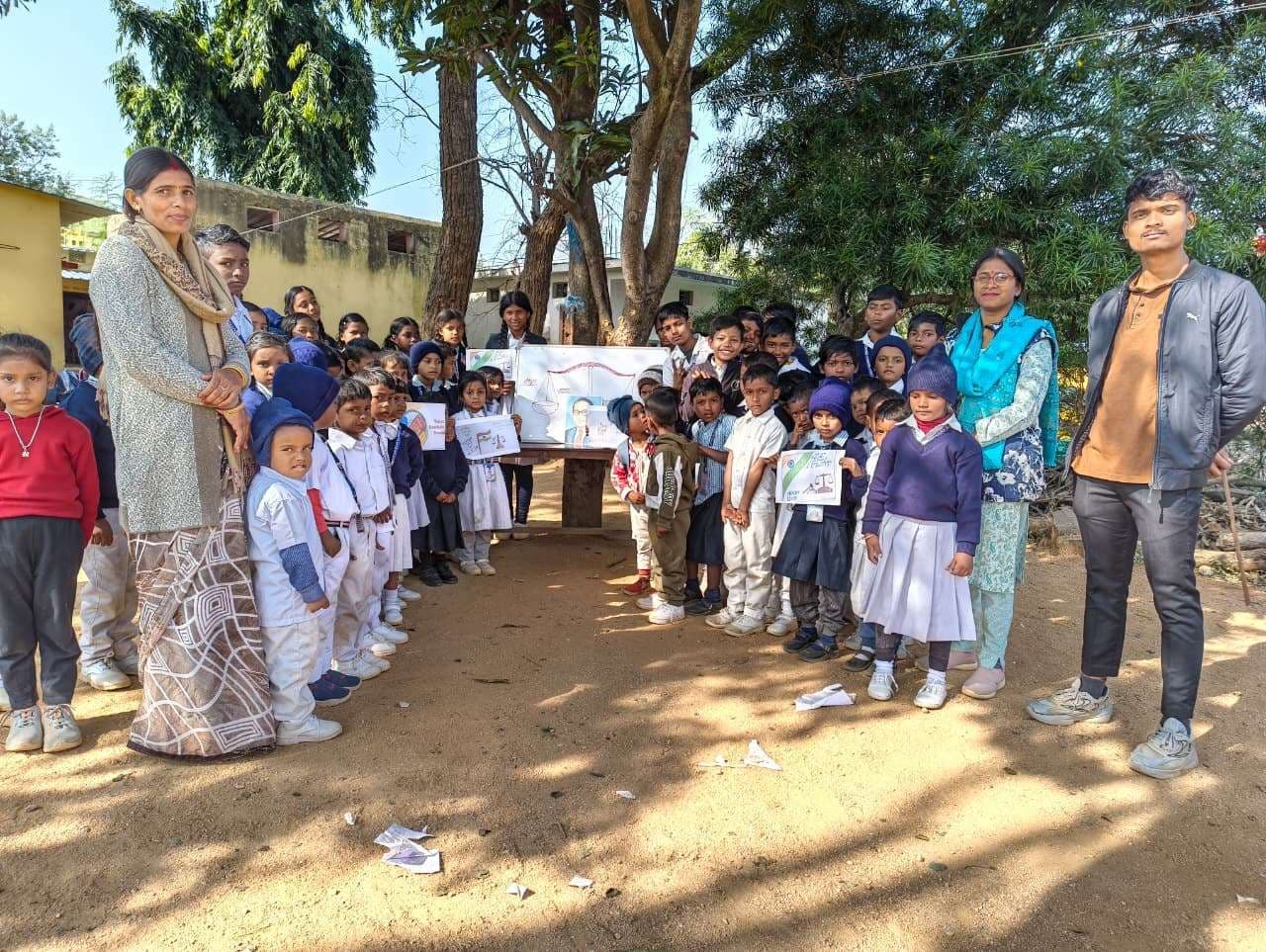 लिटिल स्टार एकेडमी में संविधान दिवस मनाया गया