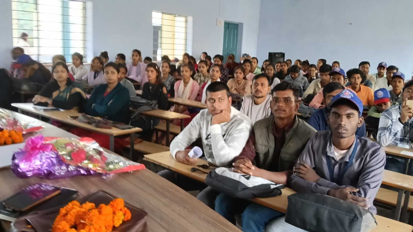 संवैधानिक संस्थाएं मजबूत हो तो होगा देश का विकास