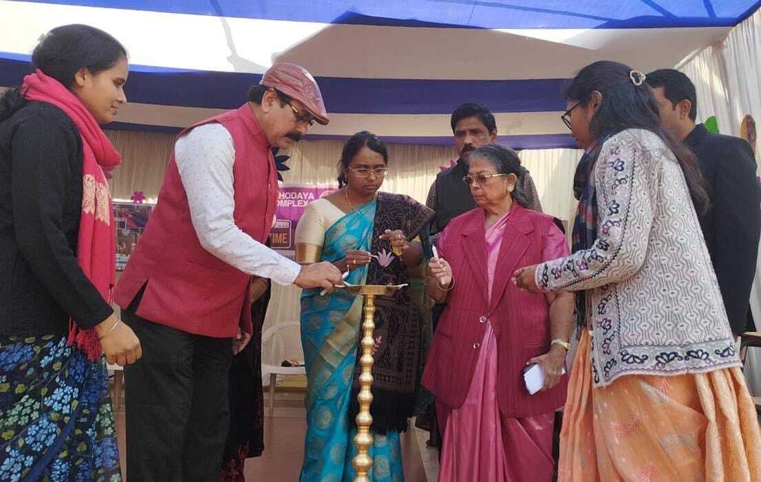 क्विवज में स्कूली बच्चों ने दी मनमोहक प्रस्तुति