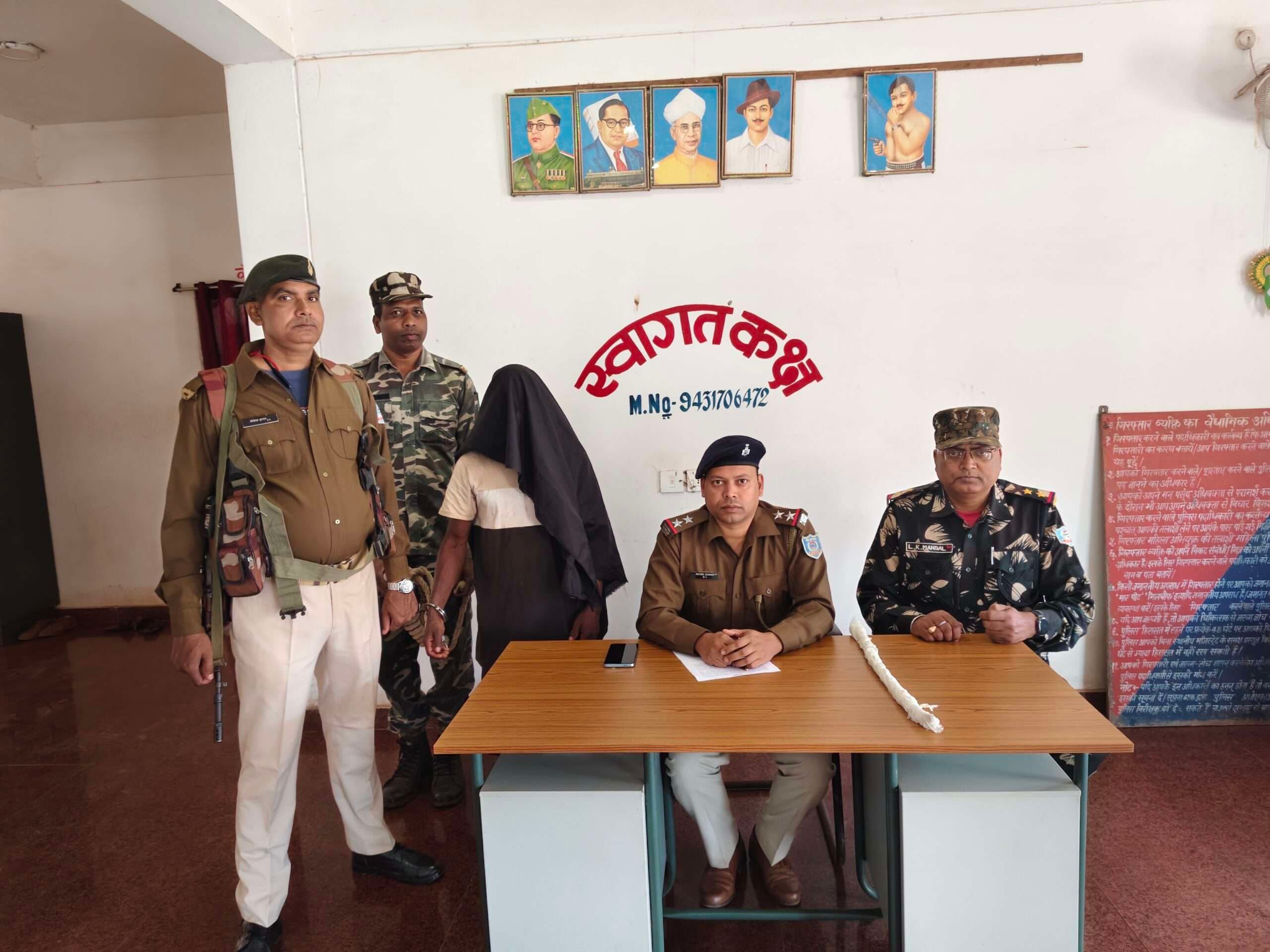 Chaibasa News : चप्पल के विवाद में दंपती की हत्या, आरोपी गिरफ्तार