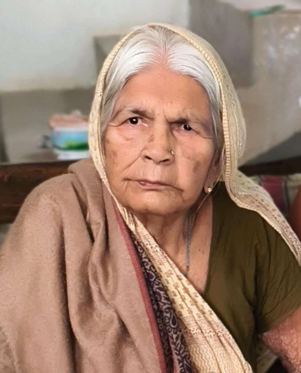 कांग्रेस के पूर्व विधायक की धर्मपत्नी दुर्गा देवी का निधन, मनिहारी घाट पर हुआ अंतिम संस्कार