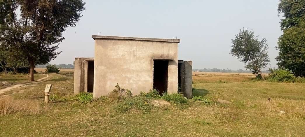 खरखोदिया खेल मैदान में नहीं बना चेंजिंग रूम, खिलाड़ी परेशान