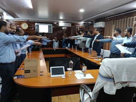 संविधान के महत्व और पालन करने पर दिया जोर