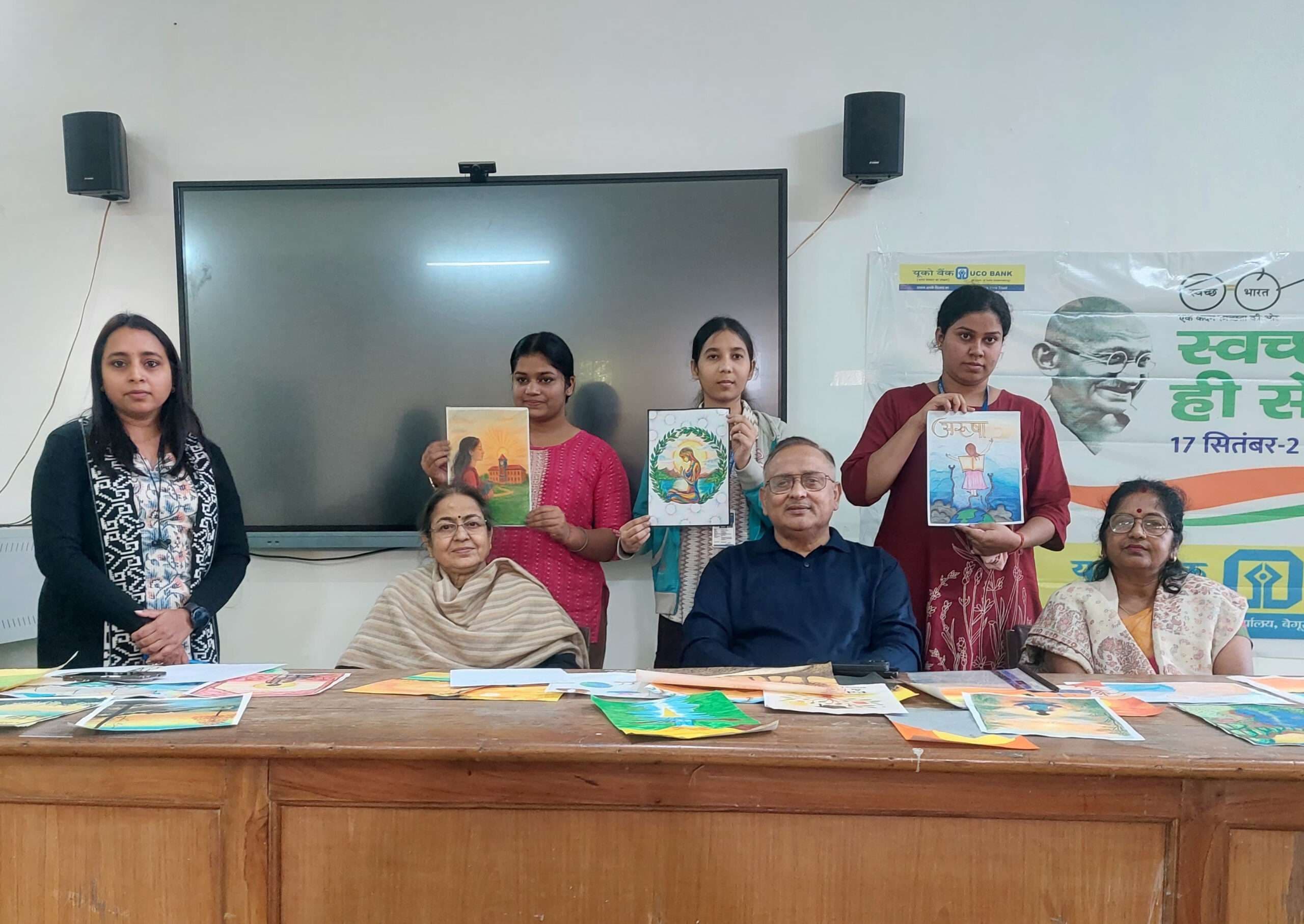 अरूषा के आवरण की खोज: छात्राओं की कला ने बटोरी वाहवाही