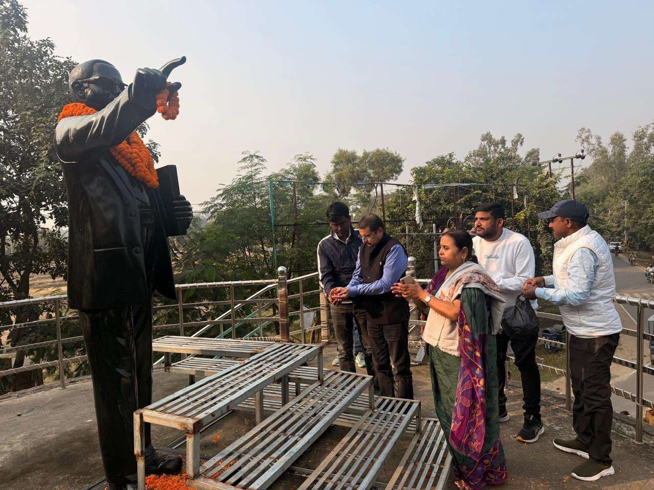 निगम पार्षद व प्रतिनिधियों ने संविधान की प्रस्तावना का किया सामूहिक पाठ