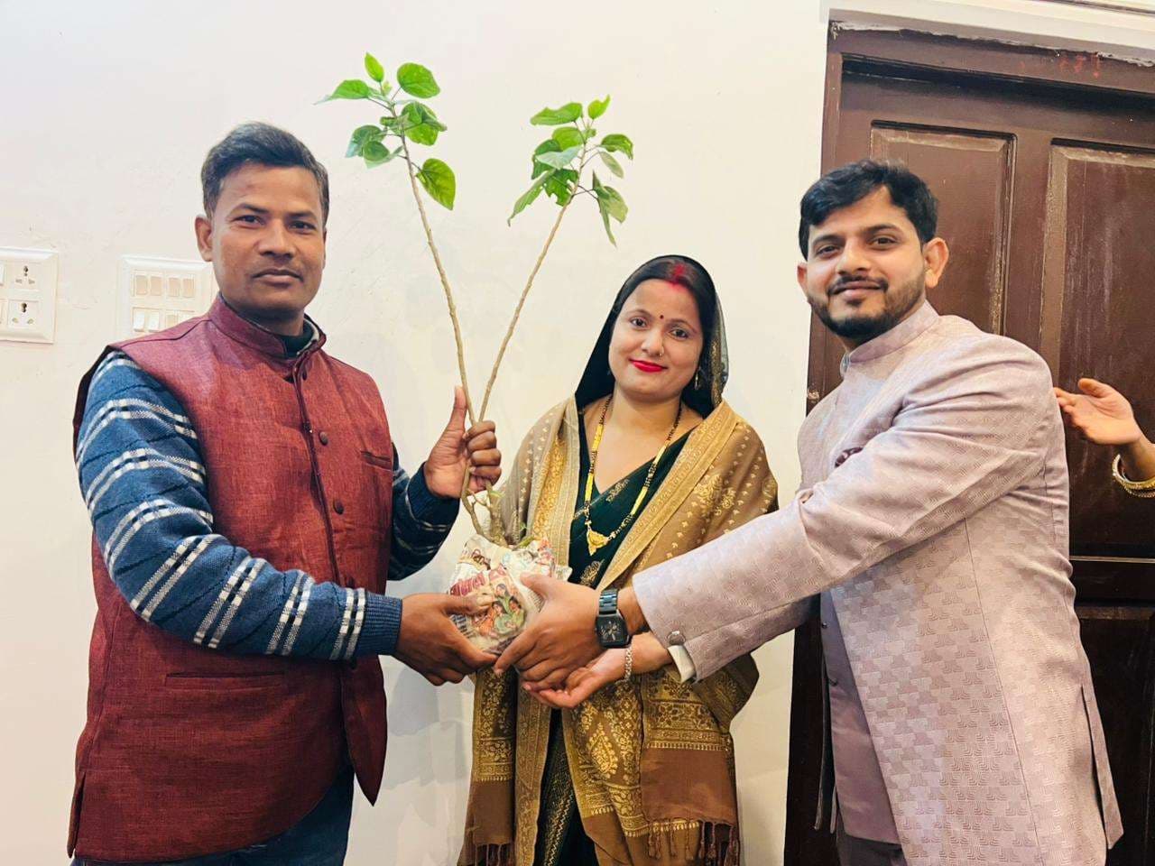 शादी को प्रकृति के नाम समर्पित कर इंद्रभानचक को ‘ग्रीन विलेज’ बनाने का लिया गया संकल्प