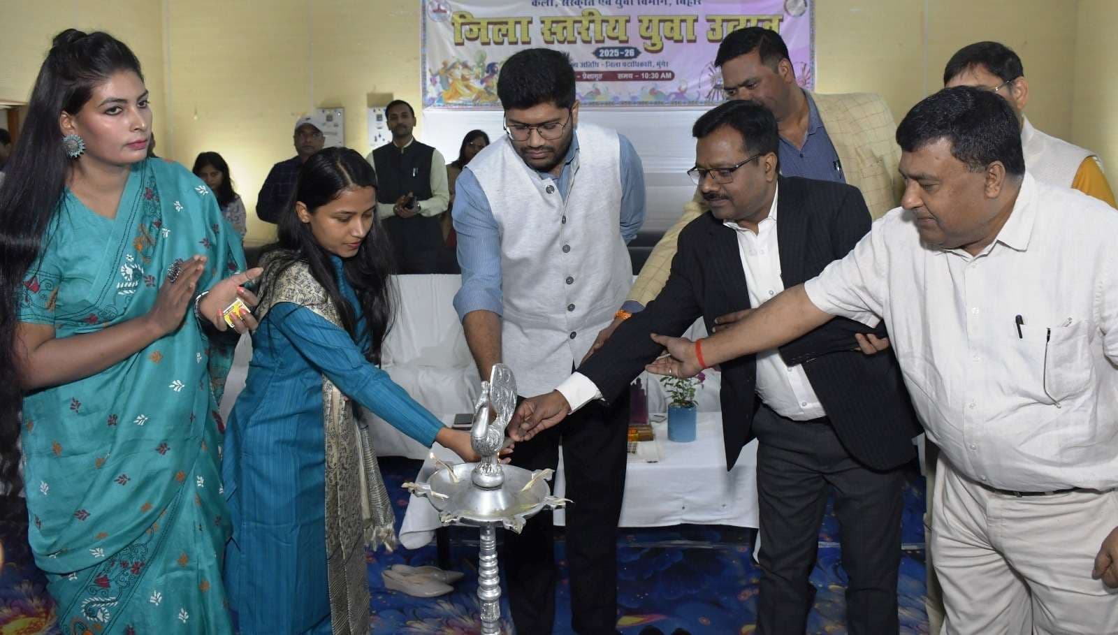 जिला युवा उत्सव में युवाओं ने दिखाया अपना हुनर