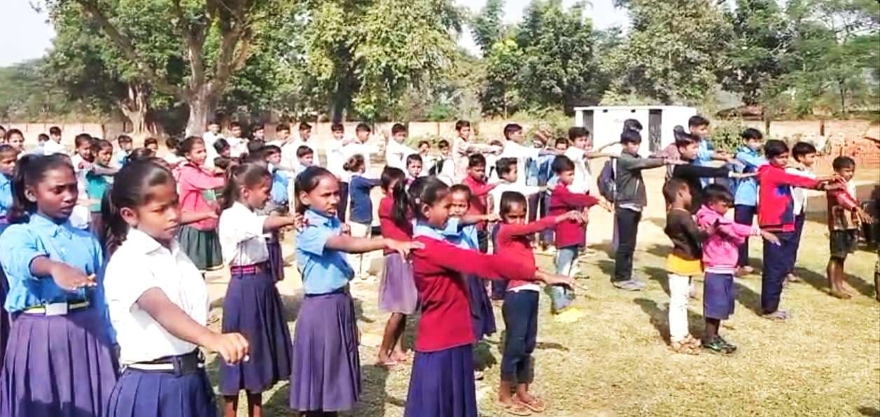 कम उम्र में नहीं करेंगे विवाह, बनेंगे जागरूक नागरिक