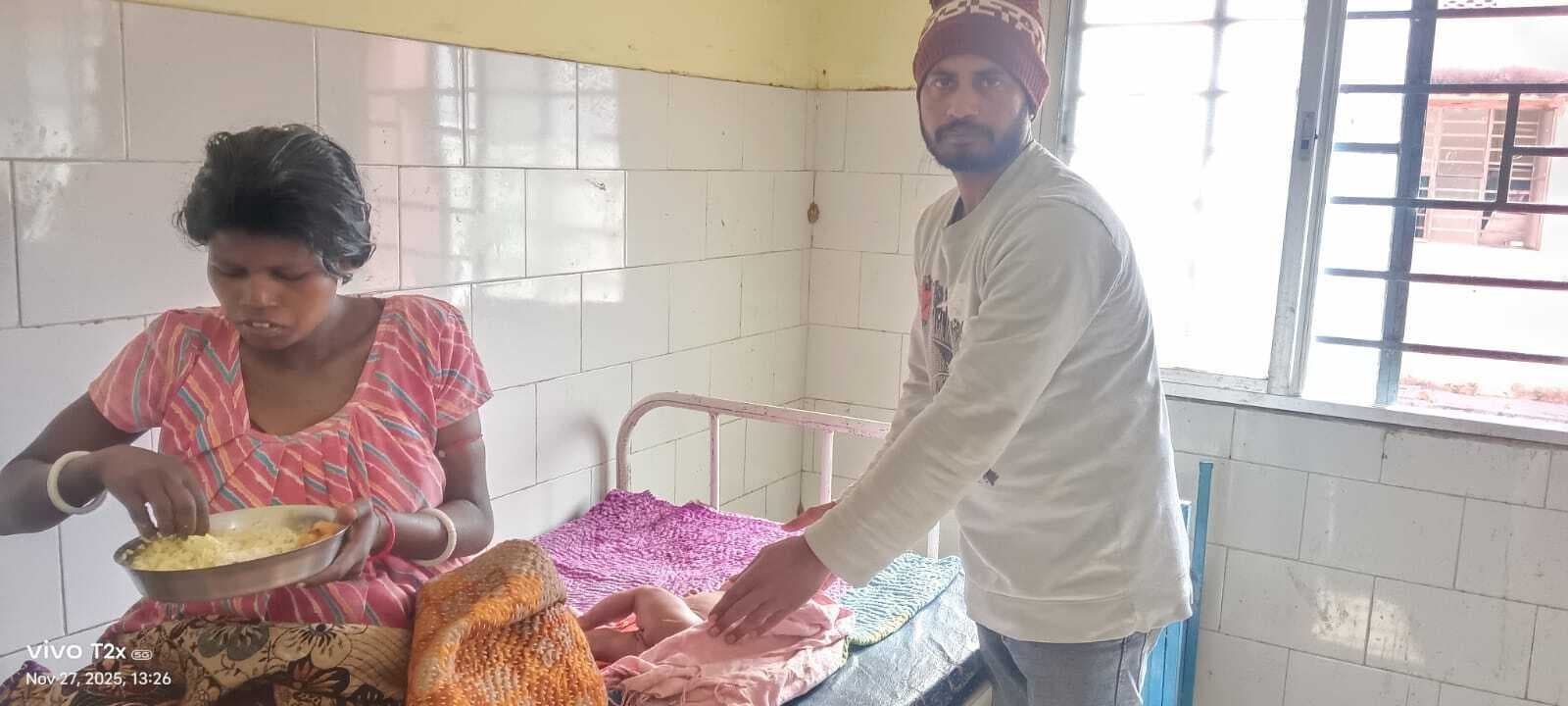 Dhanbad News: 108 एम्बुलेंस में हुआ महिला का प्रसव, मां और बच्चा दोनों स्वस्थ