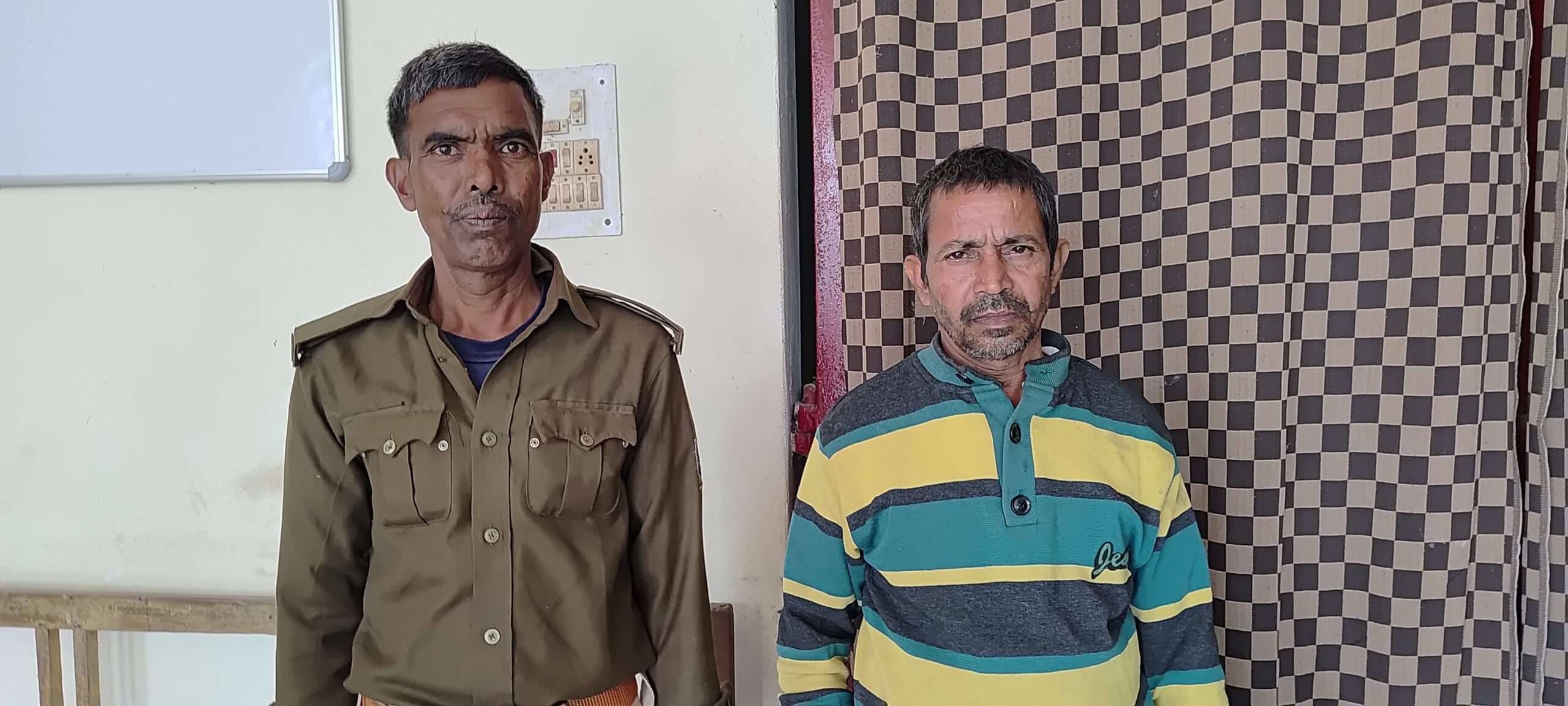 करजांव गांव से फरार आरोपित गिरफ्तार