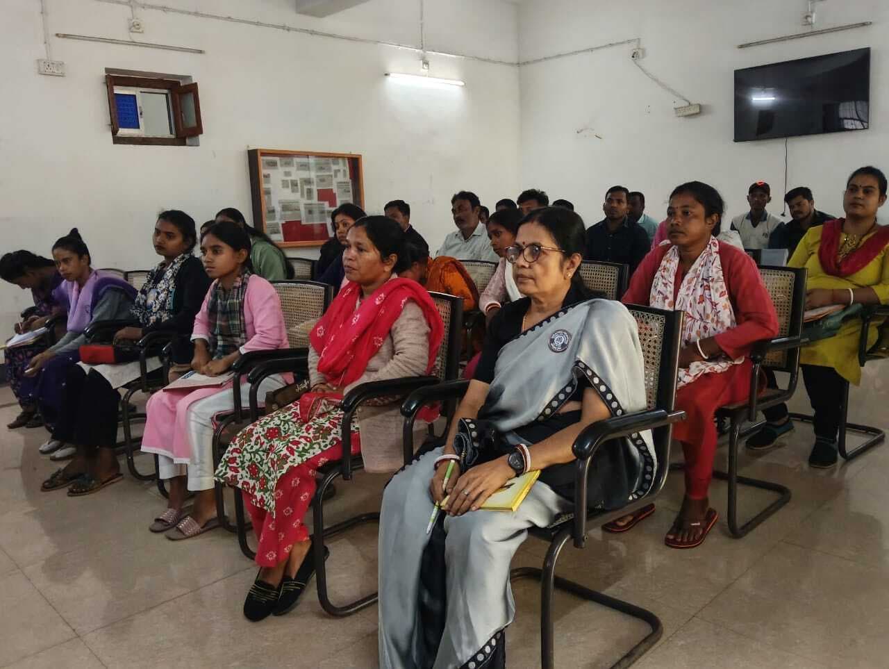 ओरिएंटेशन प्रोग्राम में कानूनी जागरुकता फैलाने पर जोर