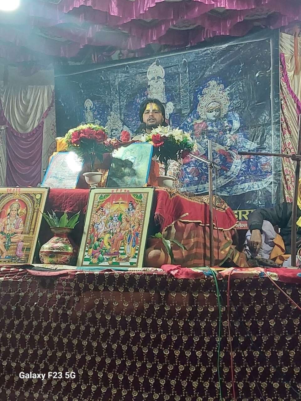 Sitamarhi : सात दिवसीय संगीतमय श्रीमद् भागवत कथा में जुट रहे श्रद्धालु