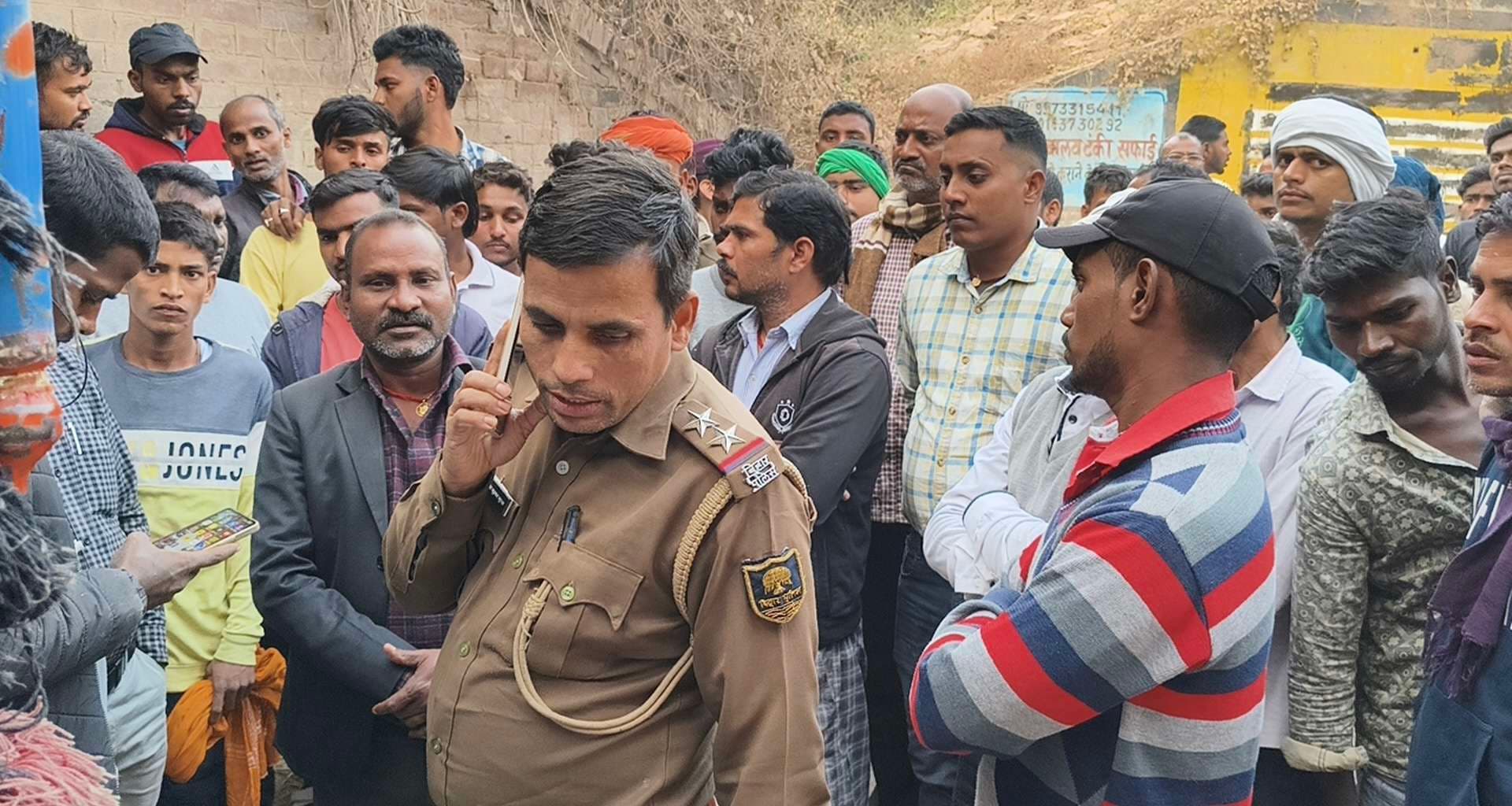 सोननगर रेलवे अंडर ब्रिज के नीचे टेलर की चपेट में आने से वृद्ध शिक्षक की मौत