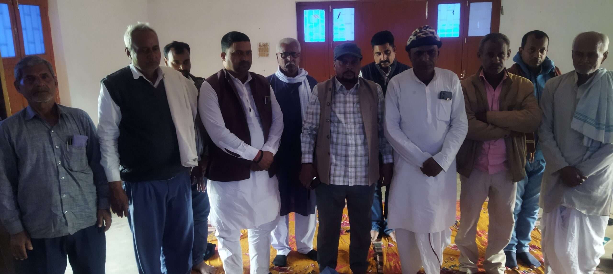 Sitamarhi : राजद के प्रखंड अध्यक्ष के निधन पर शोकसभा