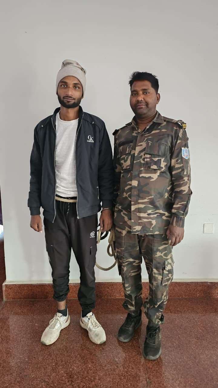 चार लाख रुपये लूट मामले का एक आरोपी गिरफ्तार