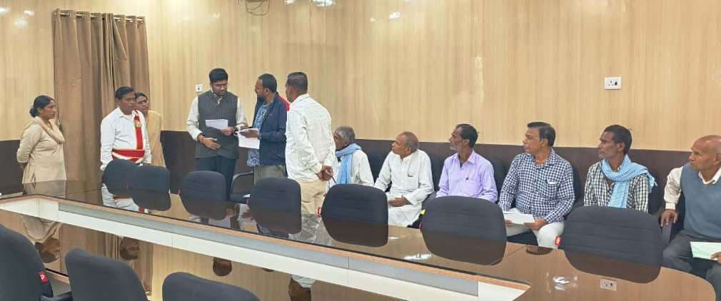 दिव्यांग हरि ने मांगा मोटरचालित ट्रॉय साइकिल, मुकेश ने किया सदर सीओ की शिकायत