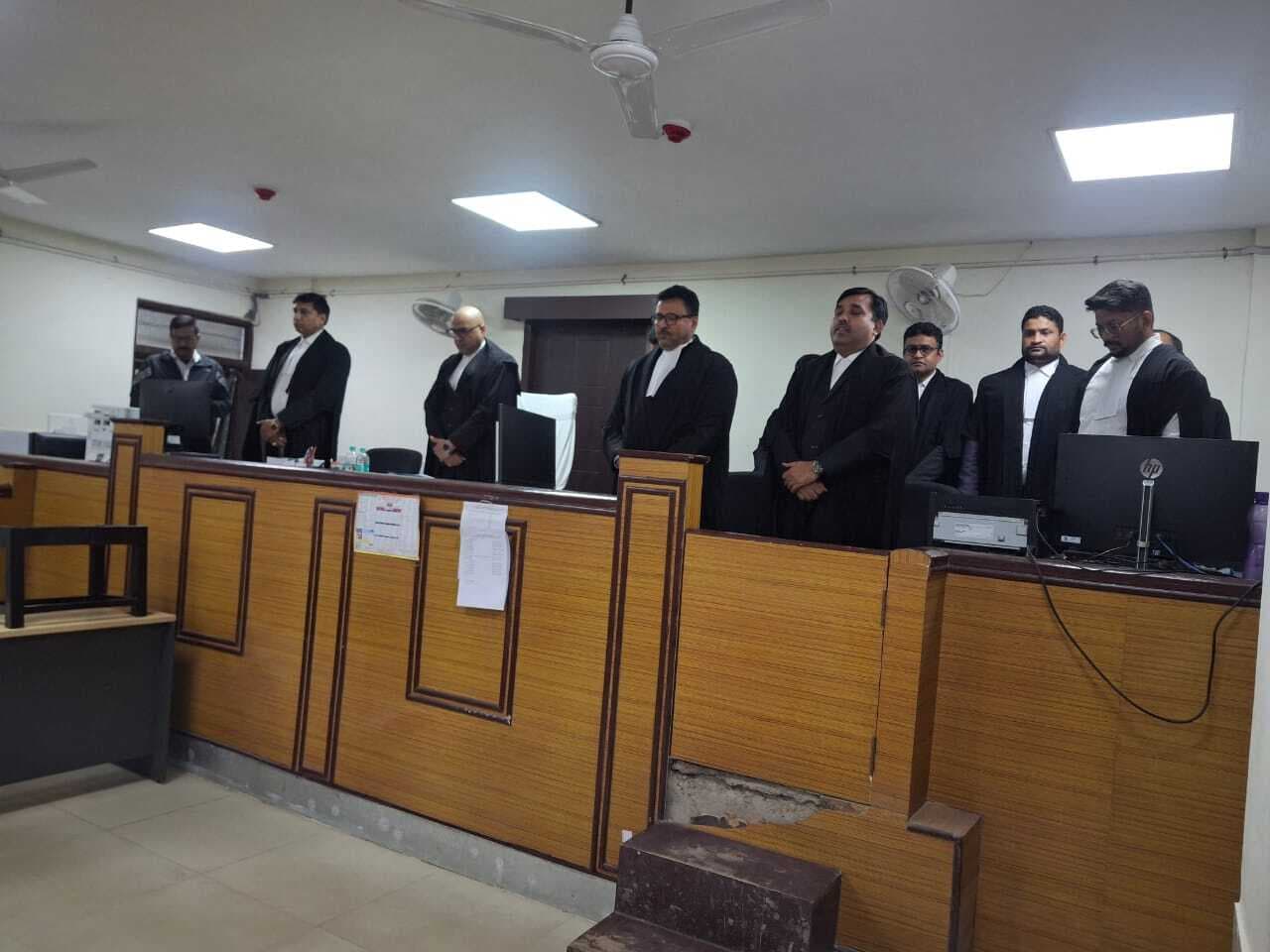 व्यवहार न्यायालय के वरिष्ठ अधिवक्ता का निधन, शोक