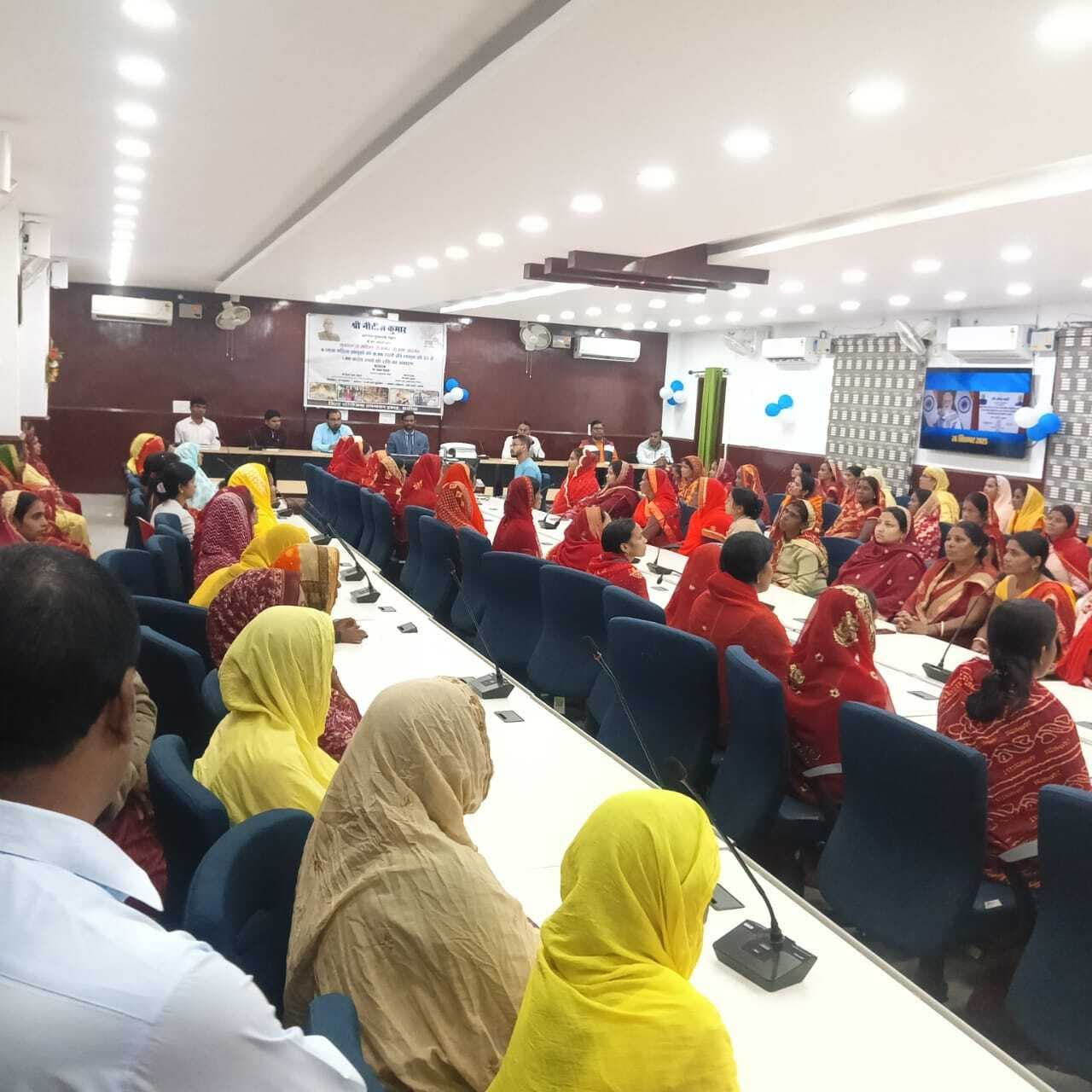 जिले की पांच लाख से अधिक जीविका दीदी मुख्यमंत्री रोजगार योजना से हुई लाभान्वित