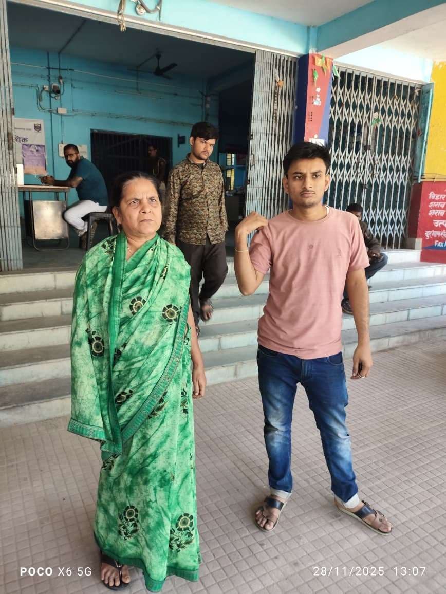 महिला को अपनी बातों में फंसा कर सोने के जेवरात लेकर दो अपराधी हुए फरार