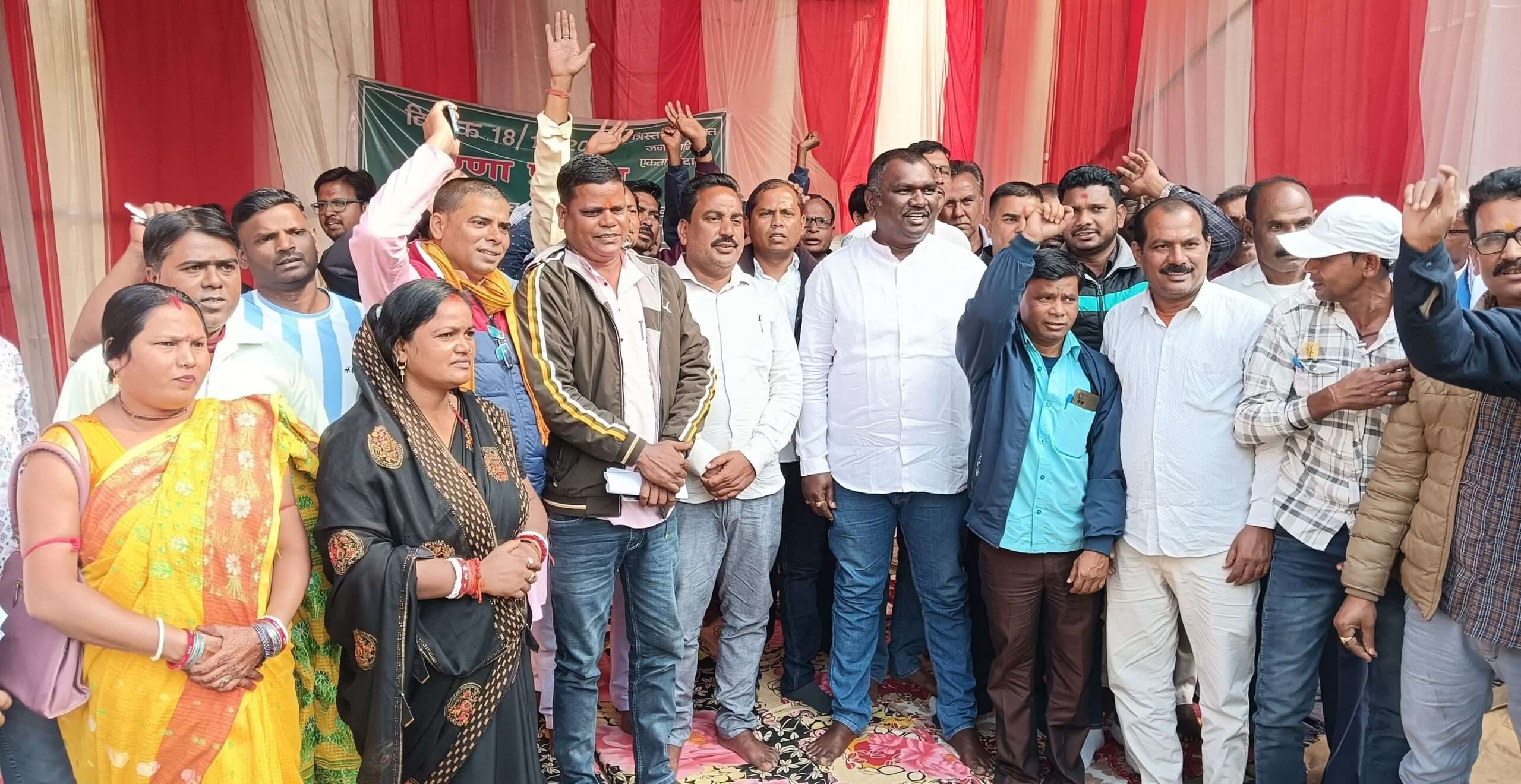 Bokaro News : बाबूलाल मरांडी के आश्वासन पर मुखिया संघ का बेमियादी धरना खत्म