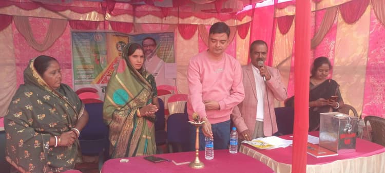 गर्भवती महिलाओं की गोद भराई व बच्चों का कराया अन्नप्राशन