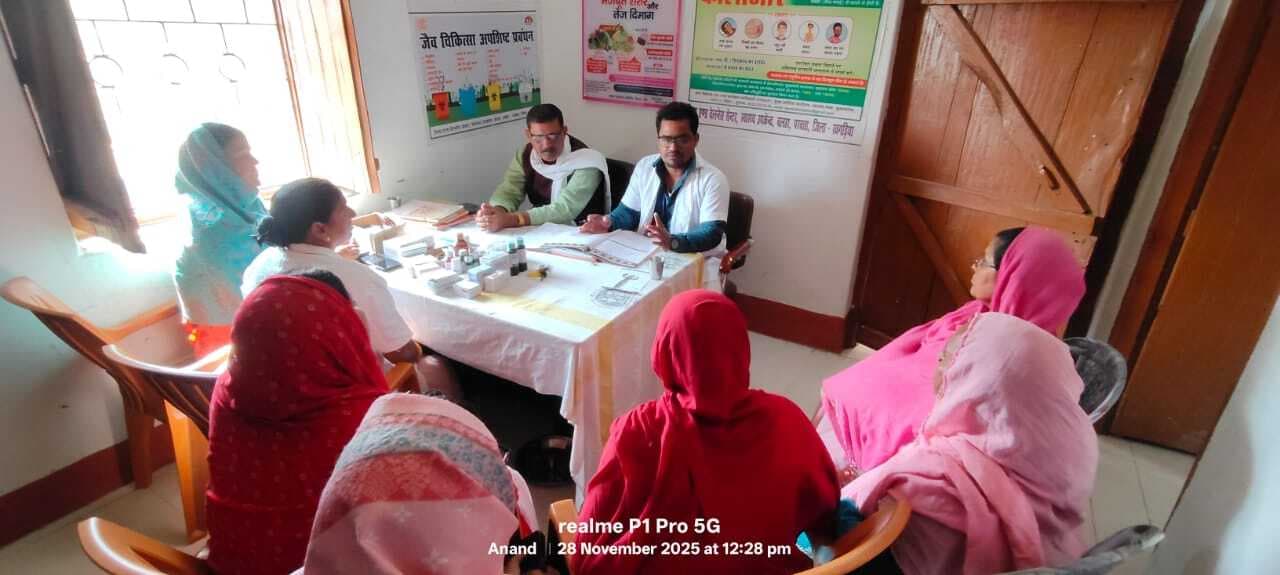 आयुष्मान आरोग्य मंदिर बलहा का मुखिया ने लिया जायजा