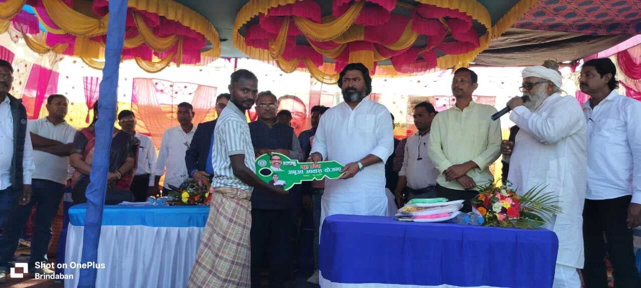 अनावश्यक जनता को परेशान नहीं करें, कागजात की त्रुटियों को दूर कर पहुंचायें योजना का लाभ