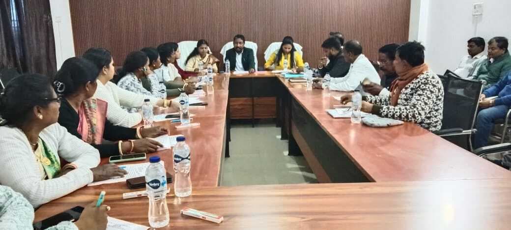 Seraikela Kharsawan News : सरायकेला मार्केट कॉम्प्लेक्स का आवंटन रद्द करने पर बनी सहमति