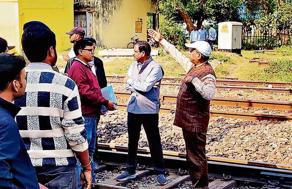 Rourkela News: रेलवे जीएम ने राउरकेला-पानपोष तीसरी व बंडामुंडा में पांचवीं लाइन की प्रगति का जायजा लिया