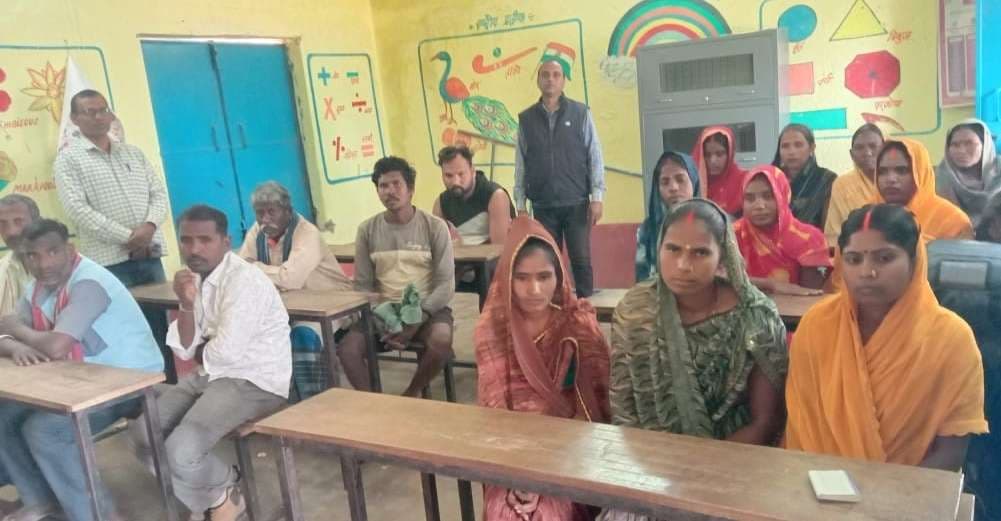 विद्यालयों में शिक्षक-अभिभावक संगोष्ठी का आयोजन