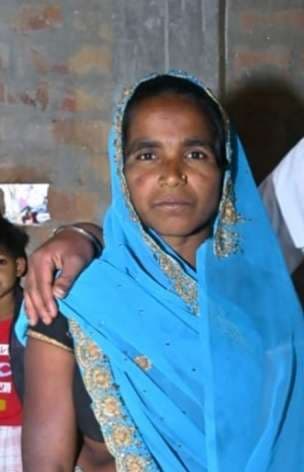 तेज रफ्तार हाइवा की चपेट में आने से महिला की मौत, ग्रामीणों ने किया सड़क जाम