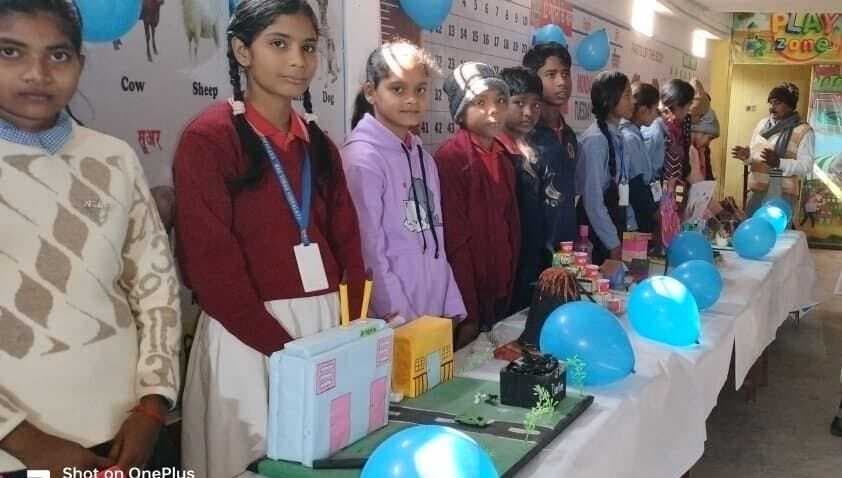 बच्चों ने कचरा प्रबंधन, जल प्रदूषण व ऊर्जा संकट से समाधान का बनाया मॉडल