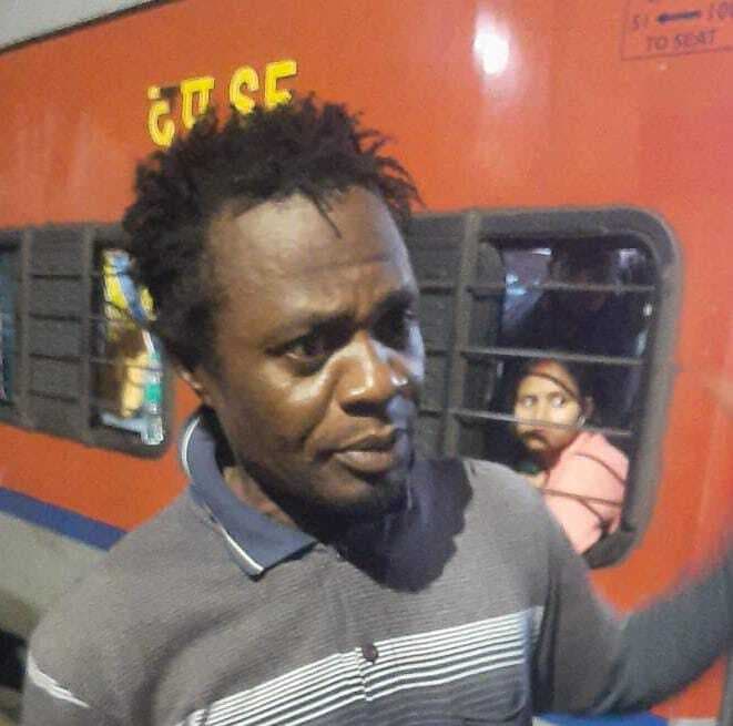 बगैर वीजा और पासपोर्ट के सहरसा जंक्शन से नाइजीरियन गिरफ्तार