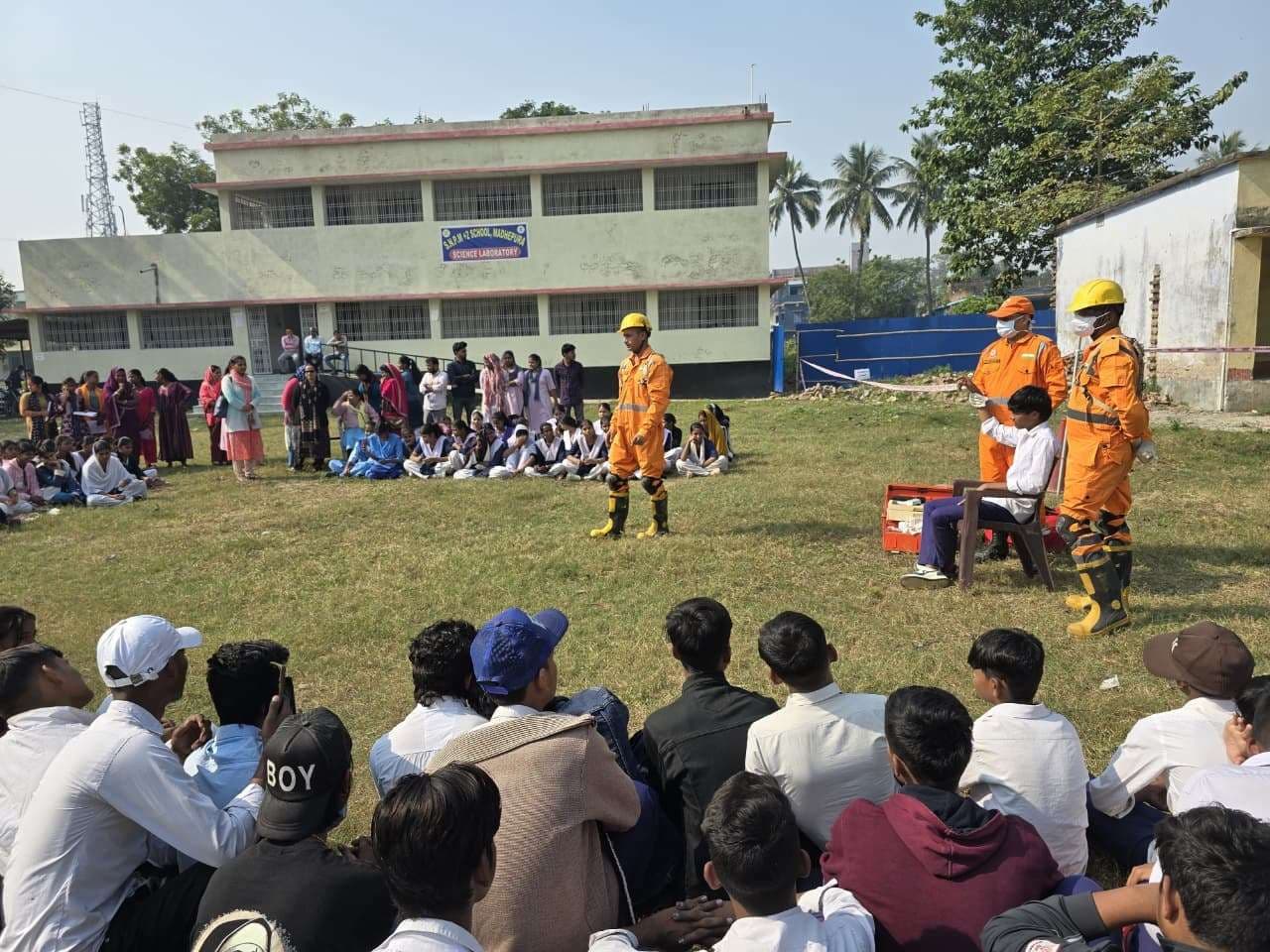 भूकंप के दौरान राहत व बचाव कार्यों का किया माॅक अभ्यास