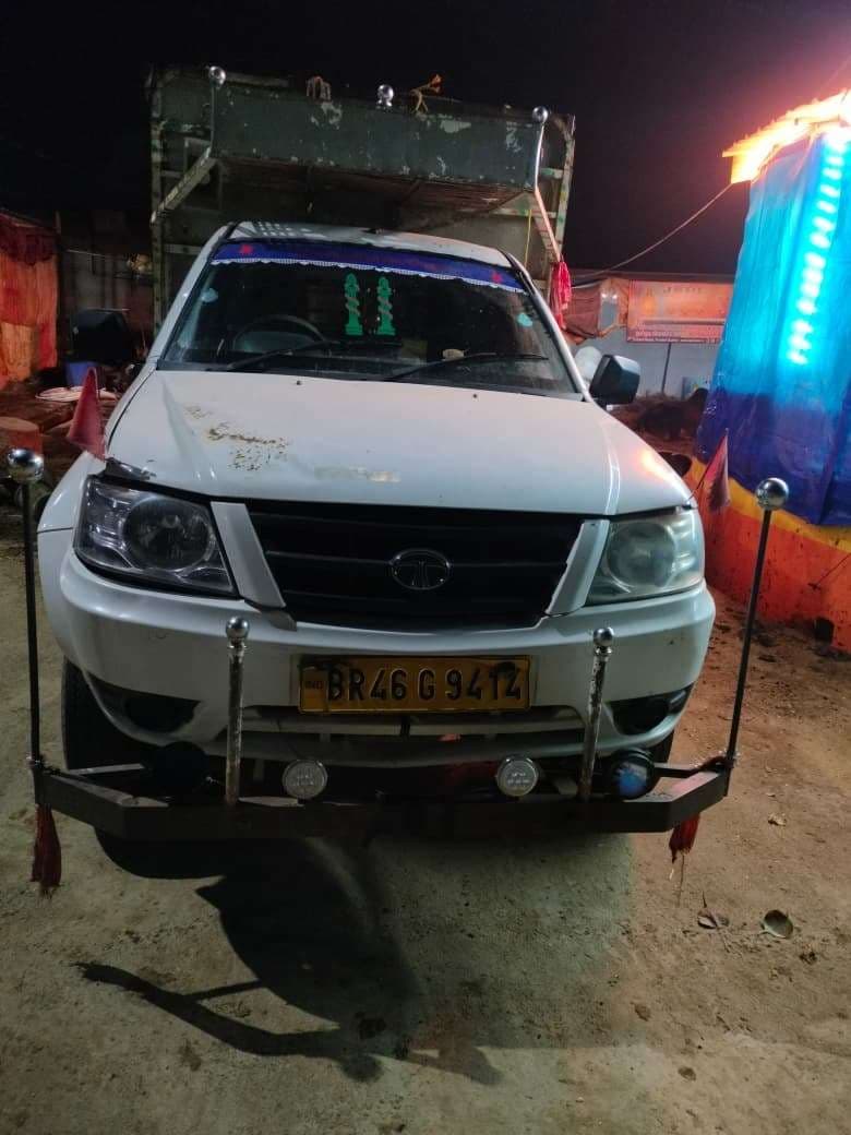 मवेशी लदा पिकअप वैन जब्त, तस्कर गिरफ्तार