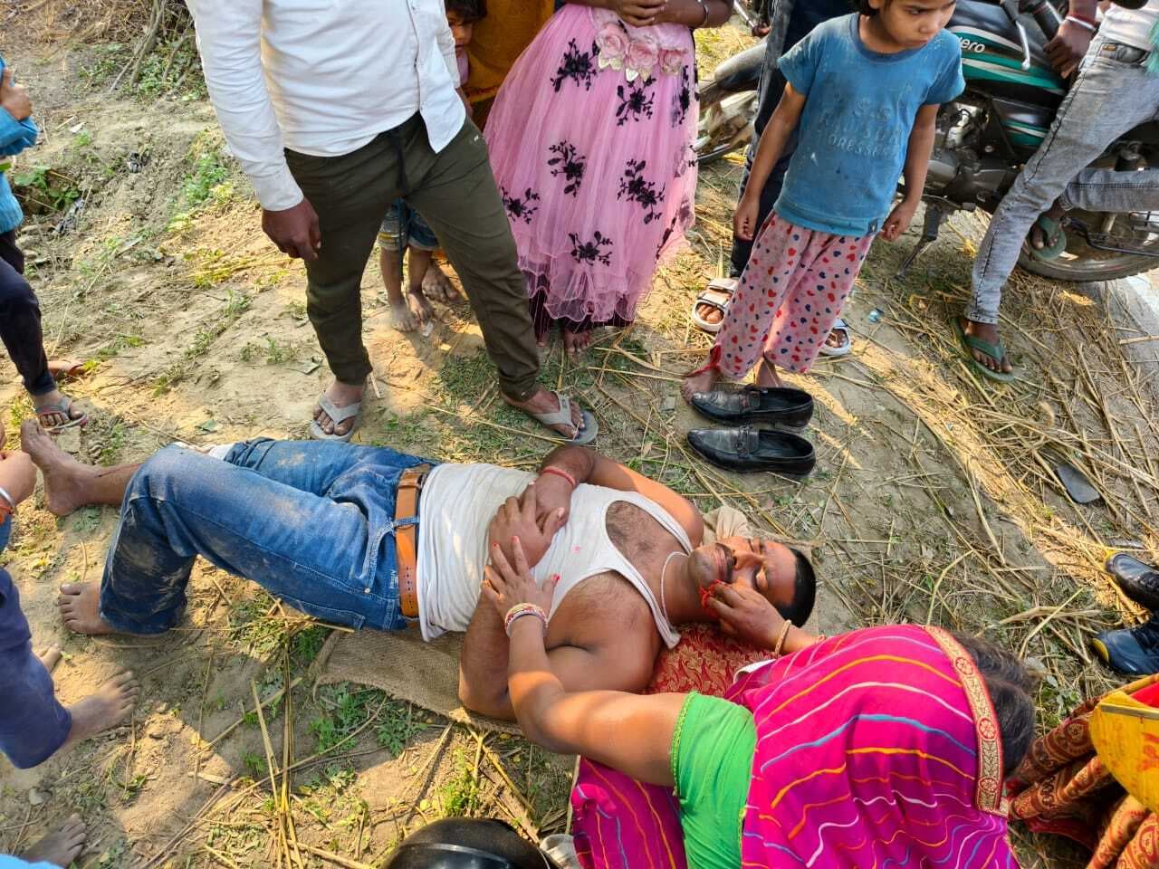 दो बाइक की आमने-सामने हुई टक्कर दोनों चालक घायल