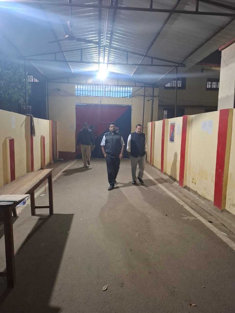 एडीएम के नेतृत्व में मंडल कारा में औचक छापेमारी