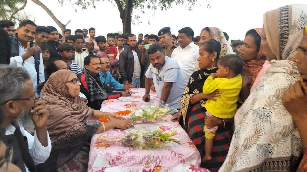 विधायक ने गांवों का दौरा कर सुनी लोगों की समस्याएं