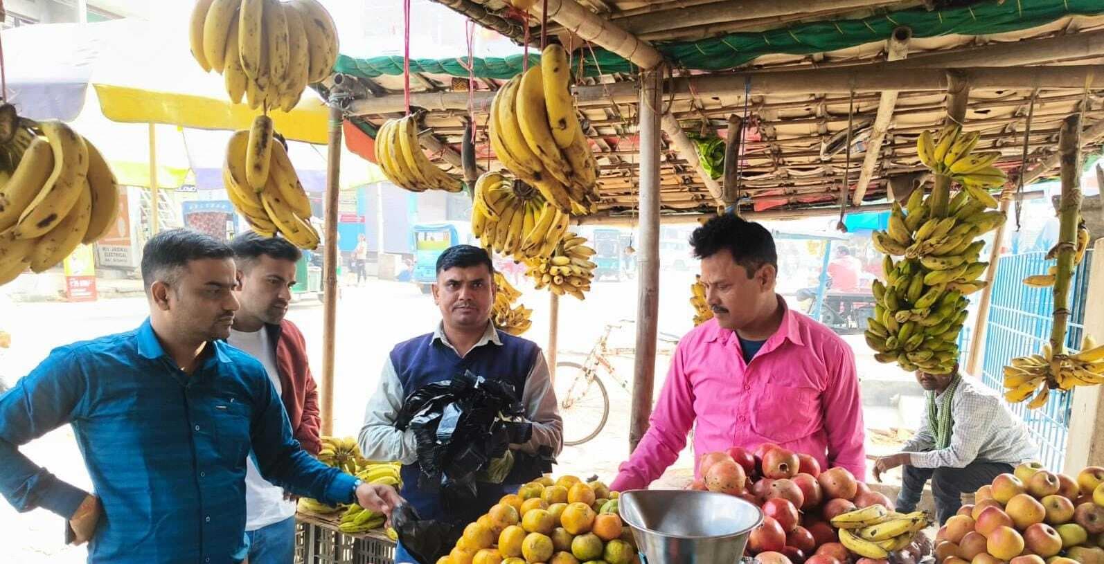 नगर प्रशासन ने चलाया सिंगल यूज पॉलीथिन के खिलाफ अभियान