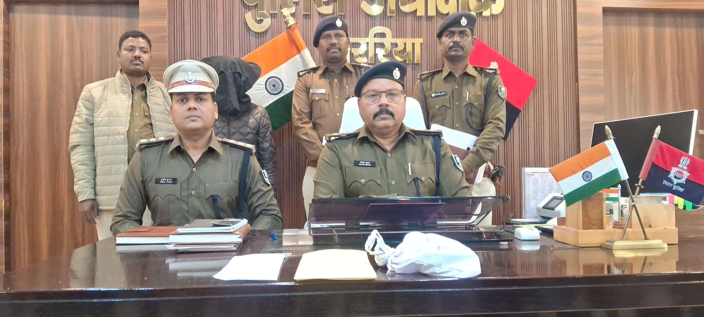 206 ग्राम स्मैक के साथ सास व दामाद गिरफ्तार