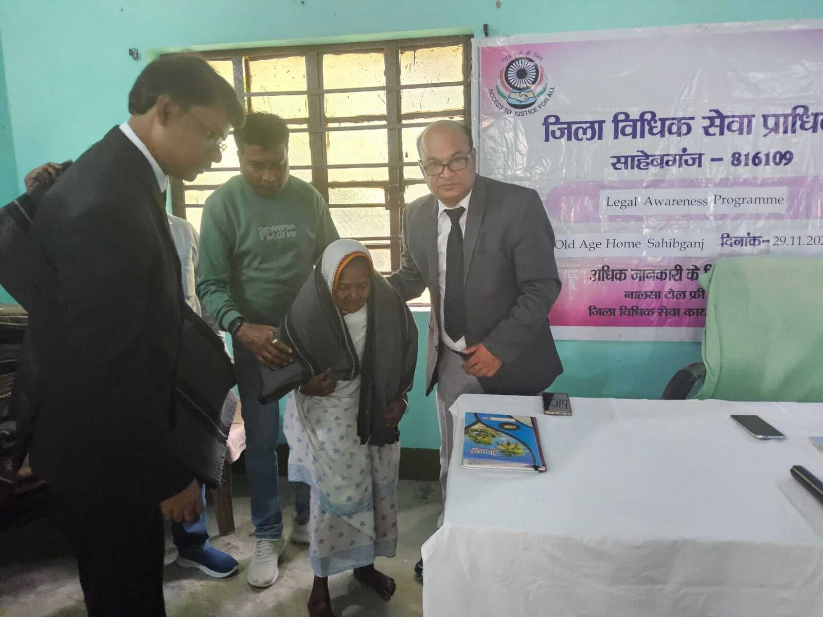 हर वृद्धाश्रम में फिजियोथेरेपी सुविधाएं सुनिश्चित होंगी : न्यायमूर्ति
