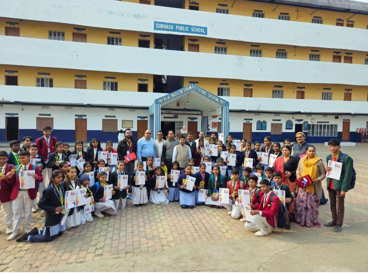 Giridih News :लायंस क्लब ऑफ एलीट की पोस्टर मेकिंग प्रतियोगिता